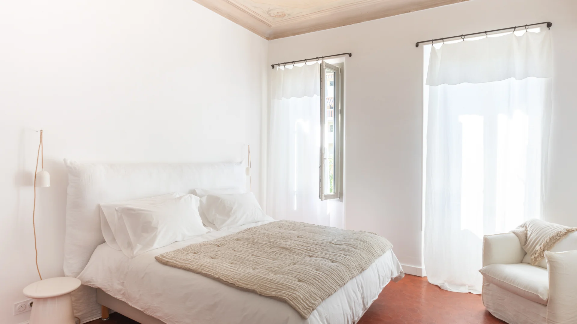 Chambre à la Bâtisse en Blanc, Golfe-Juan (Côte d'Azur)